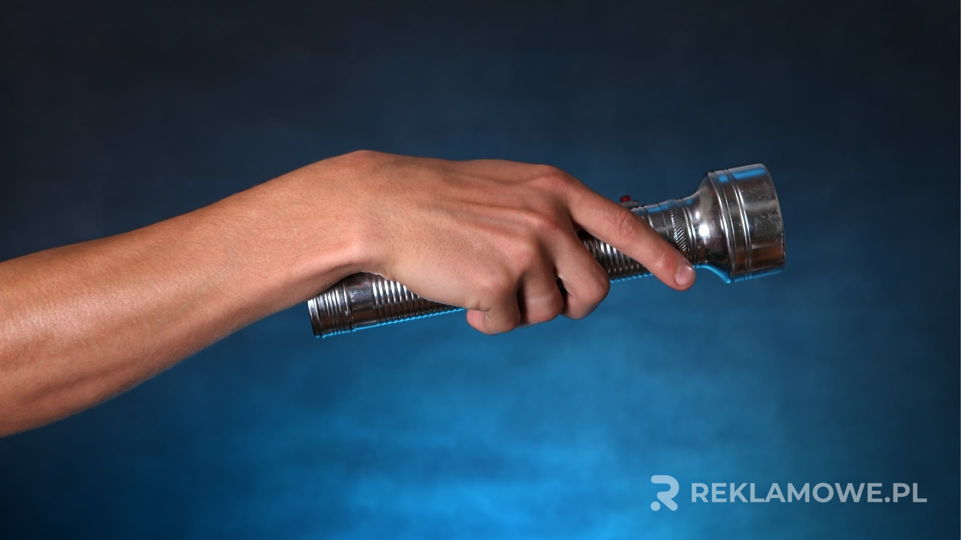 Latarka reklamowa używana podczas eventu